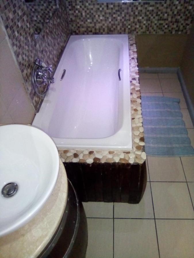 Bread And Barrel Guesthouse Bellville كيب تاون المظهر الخارجي الصورة