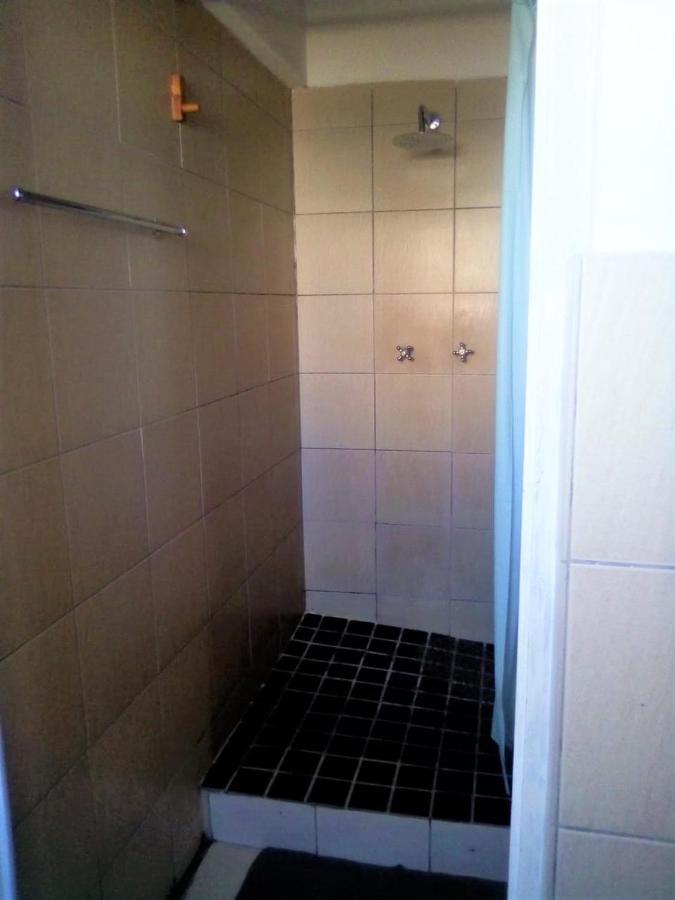 Bread And Barrel Guesthouse Bellville كيب تاون المظهر الخارجي الصورة