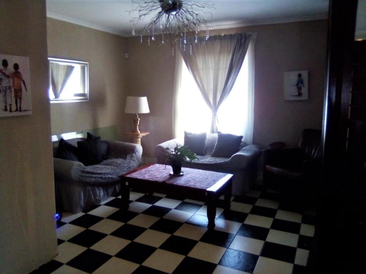 Bread And Barrel Guesthouse Bellville كيب تاون المظهر الخارجي الصورة