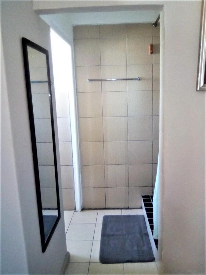 Bread And Barrel Guesthouse Bellville كيب تاون المظهر الخارجي الصورة