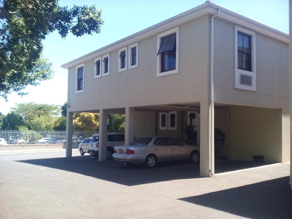 Bread And Barrel Guesthouse Bellville كيب تاون المظهر الخارجي الصورة