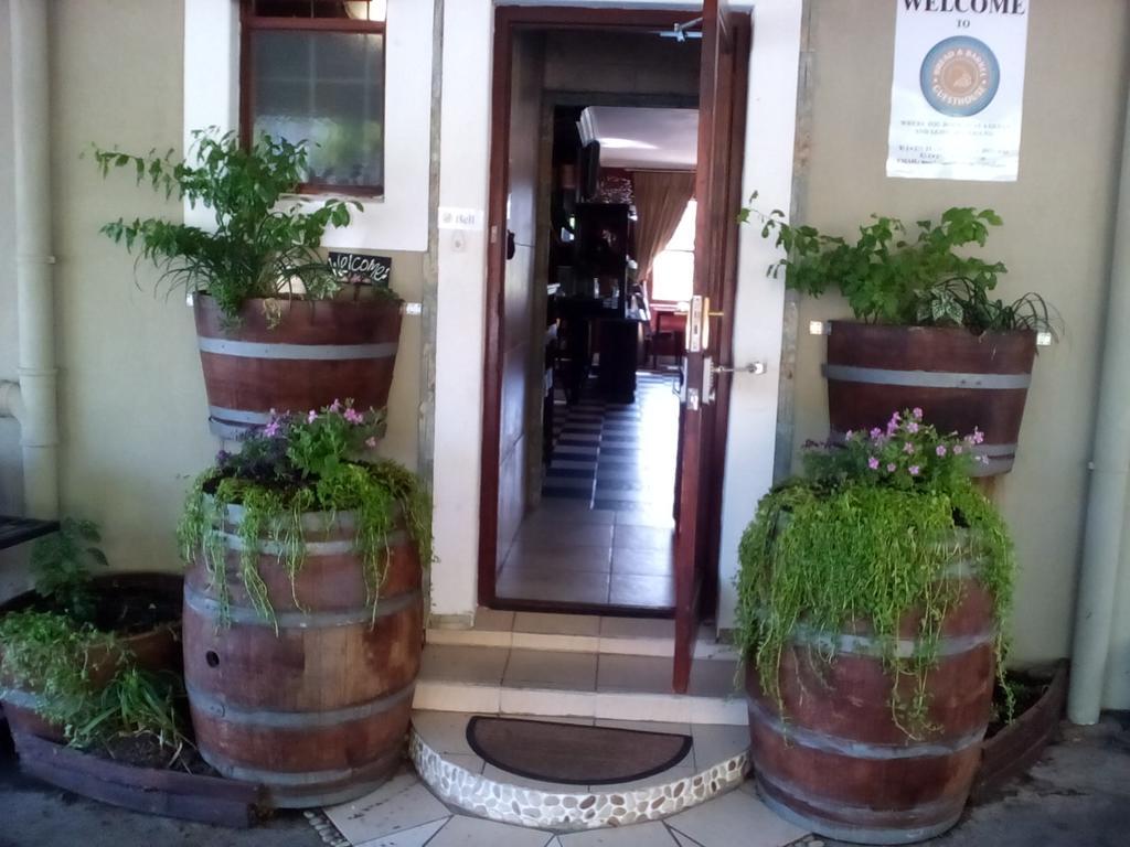 Bread And Barrel Guesthouse Bellville كيب تاون المظهر الخارجي الصورة